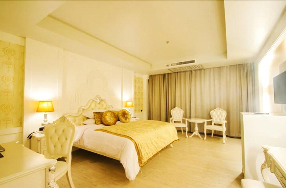 Alvarez Hotel Buriram Dış mekan fotoğraf