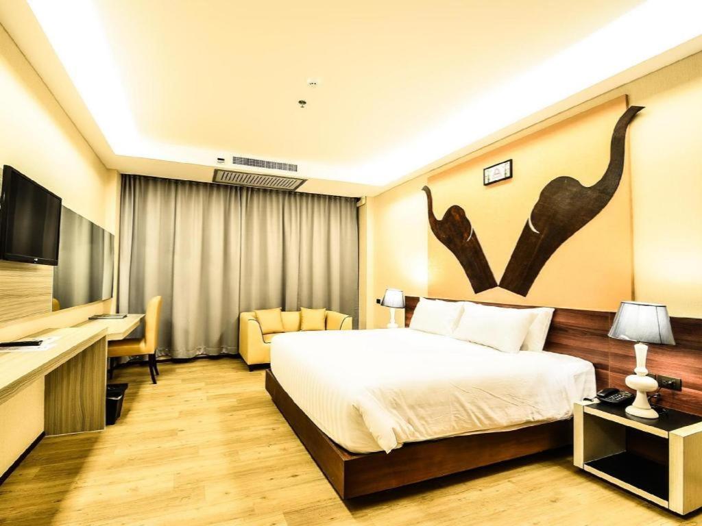 Alvarez Hotel Buriram Dış mekan fotoğraf