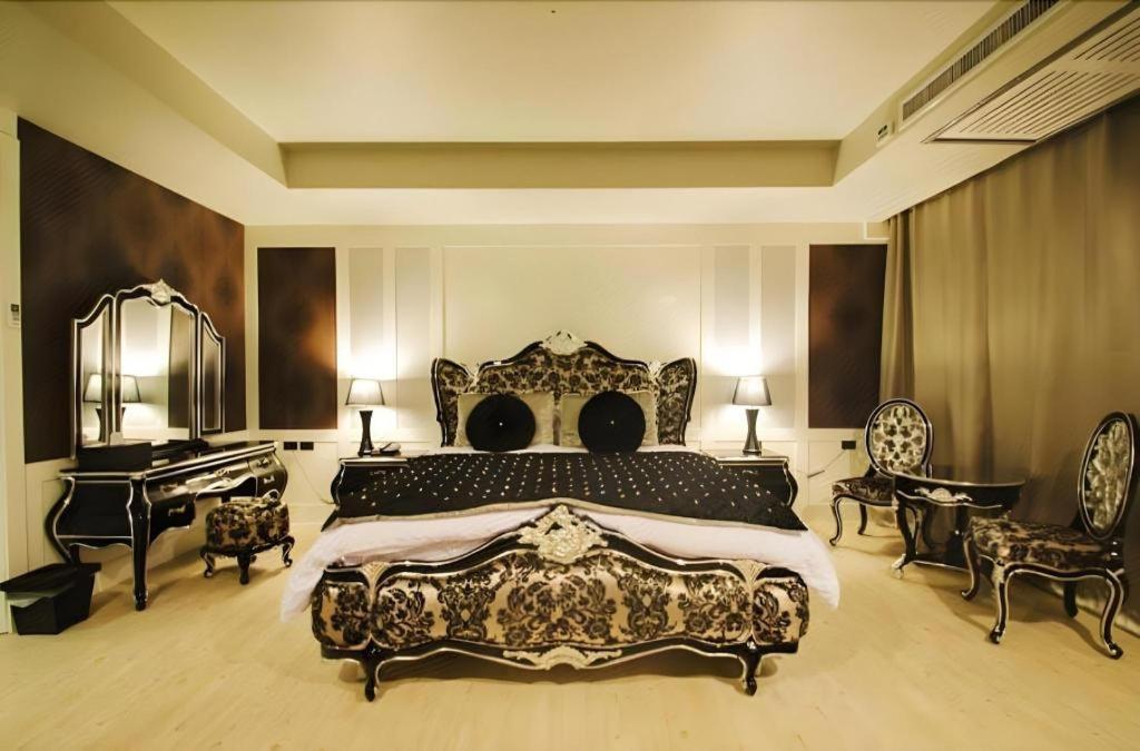Alvarez Hotel Buriram Dış mekan fotoğraf