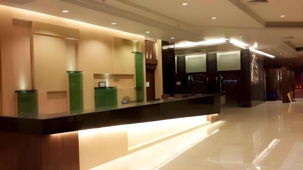 Alvarez Hotel Buriram Dış mekan fotoğraf