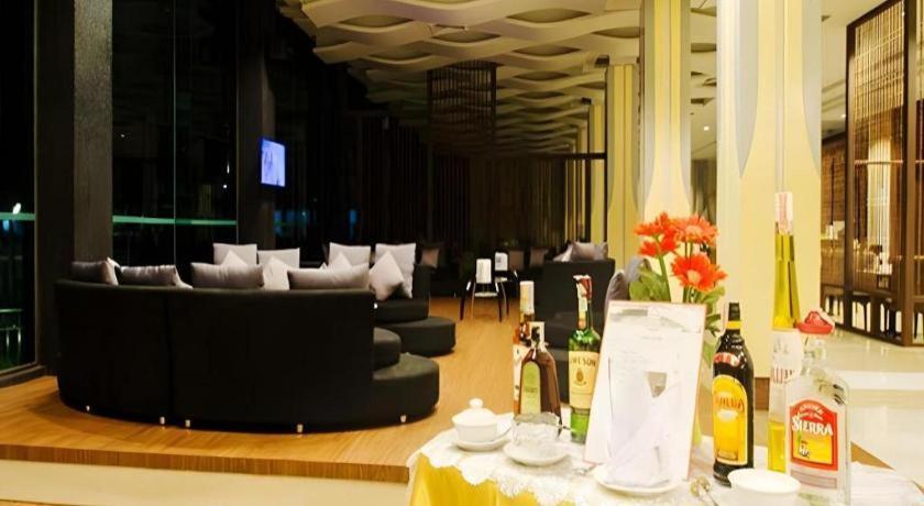 Alvarez Hotel Buriram Dış mekan fotoğraf