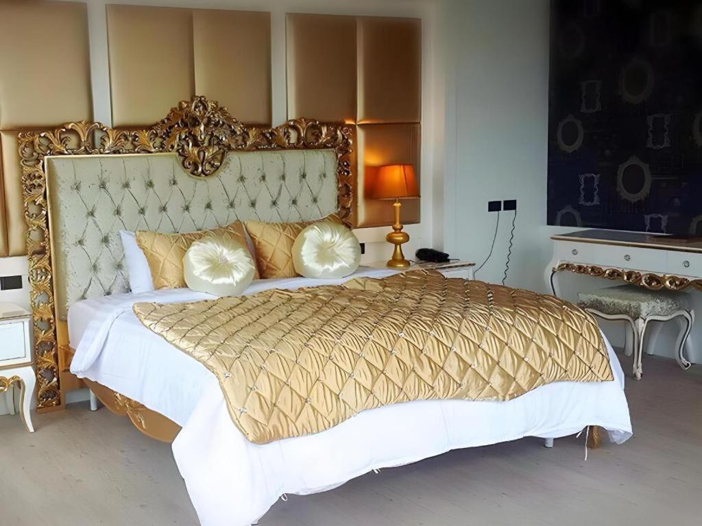 Alvarez Hotel Buriram Dış mekan fotoğraf